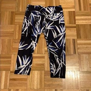 Fabletics Crop Legging